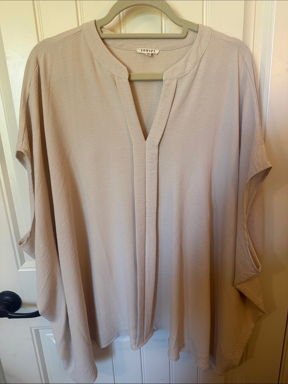 JODIFL Women's Light Beige Flowing V-Neck Tunic
